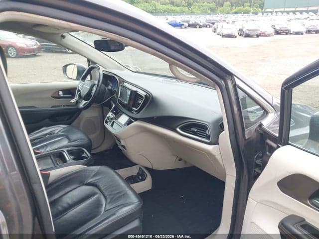 2017 CHRYSLER PACIFICA TOURING-L 5