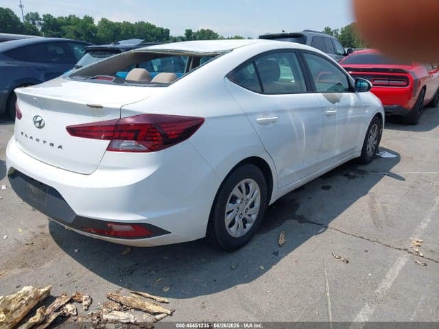 2019 HYUNDAI ELANTRA SE 4