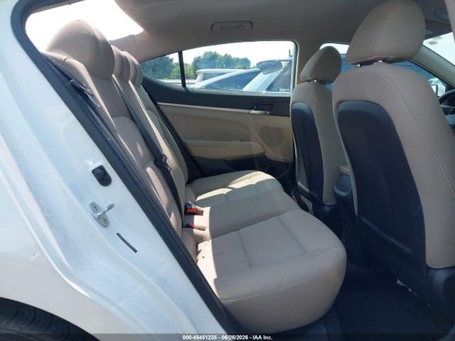 2019 HYUNDAI ELANTRA SE 8