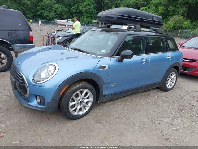 2017 MINI CLUBMAN COOPER 2