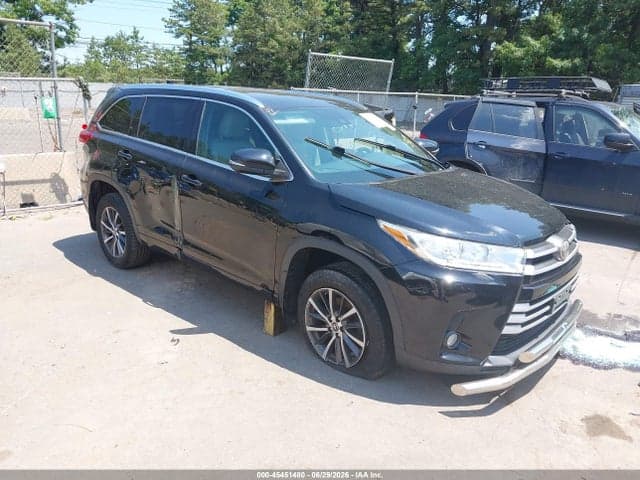 2017 TOYOTA HIGHLANDER XLE - 1