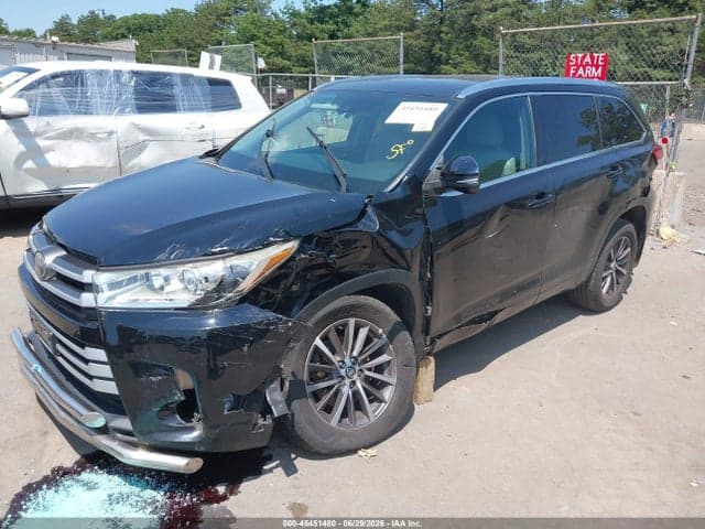 2017 TOYOTA HIGHLANDER XLE 2