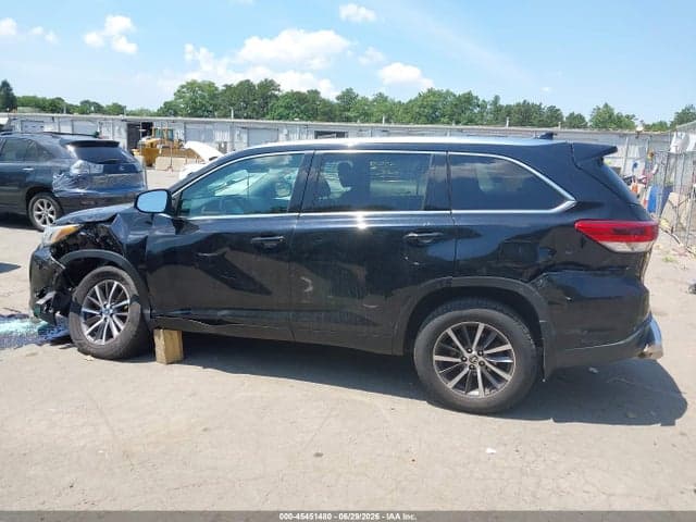 2017 TOYOTA HIGHLANDER XLE 14