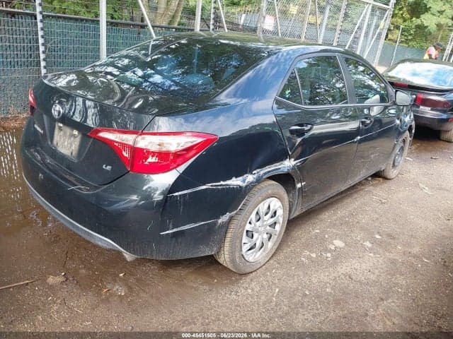 2017 TOYOTA COROLLA LE 4
