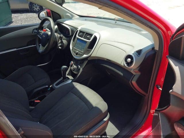 2017 CHEVROLET SONIC LT AUTO 5
