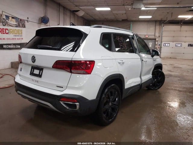 2022 VOLKSWAGEN TAOS 1.5T SE 4