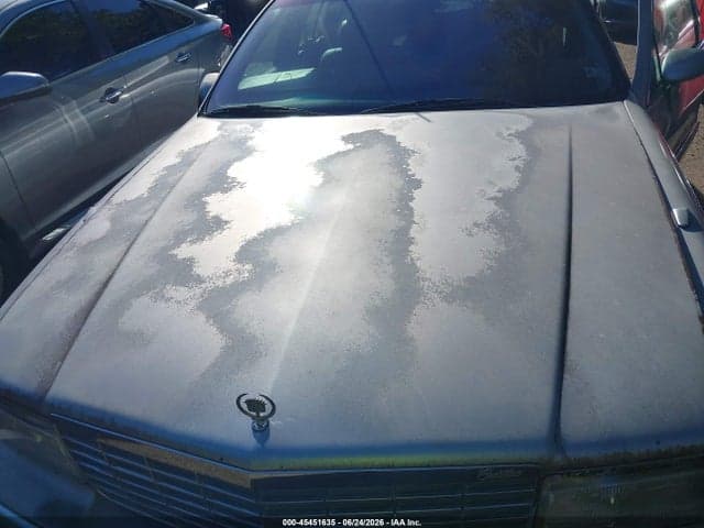 1994 CADILLAC FLEETWOOD BROUGHAM 10