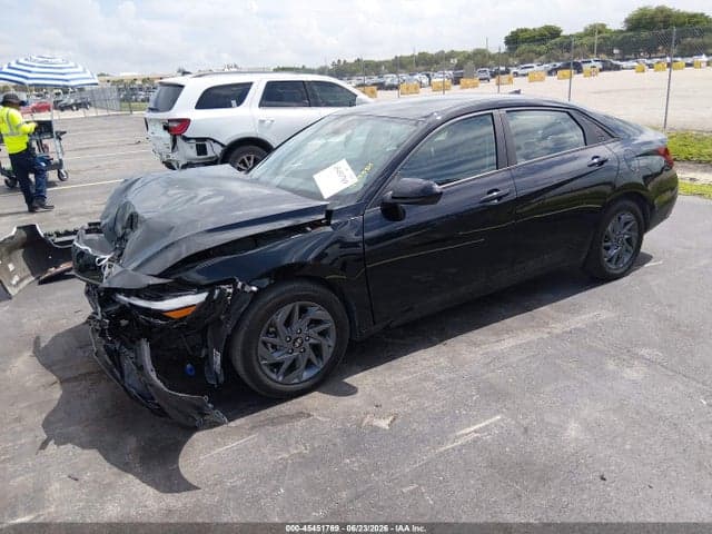 2024 HYUNDAI ELANTRA SEL 2