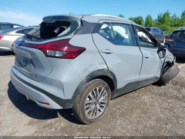 2021 NISSAN KICKS SV XTRONIC CVT 4
