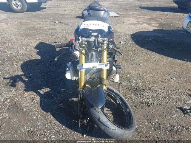 2024 SUZUKI GSX-R750 5
