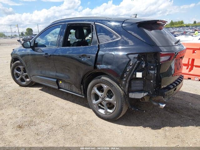 2023 FORD ESCAPE ST-LINE 3