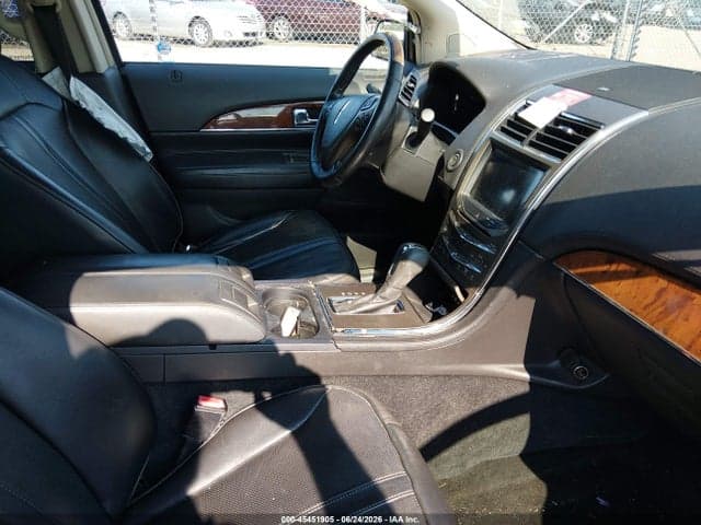 2011 LINCOLN MKX 5