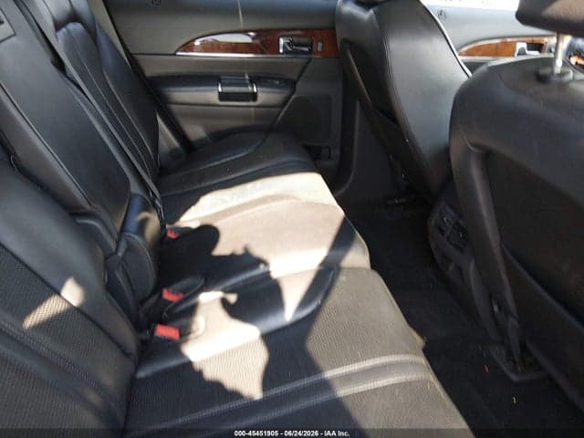 2011 LINCOLN MKX 8