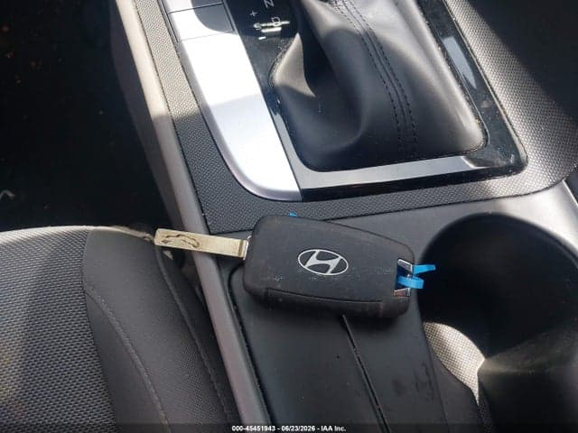 2025 HYUNDAI ELANTRA SE 11