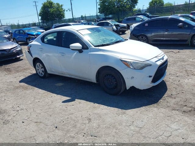 2019 TOYOTA YARIS L 1