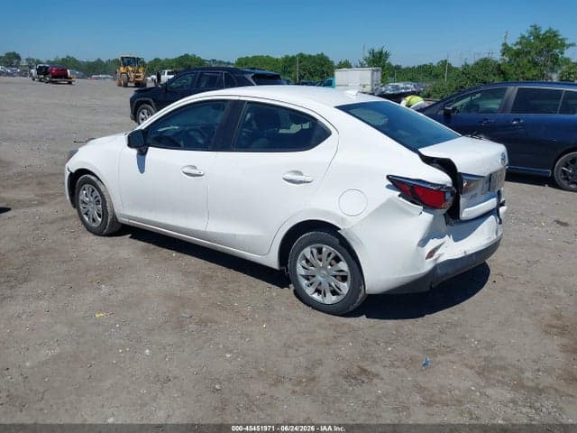 2019 TOYOTA YARIS L 3