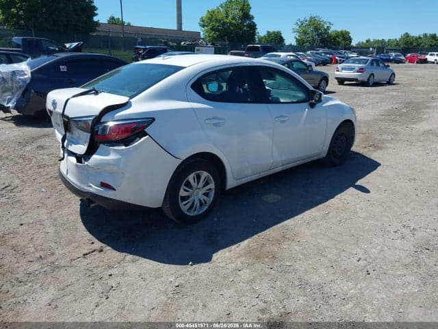 2019 TOYOTA YARIS L 4
