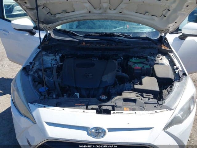 2019 TOYOTA YARIS L 10
