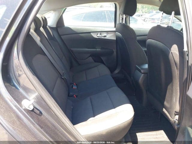 2024 KIA FORTE LXS 8
