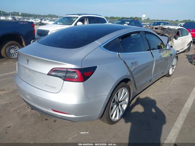 2018 TESLA MODEL 3 5
