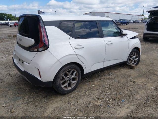 2023 KIA SOUL LX 4
