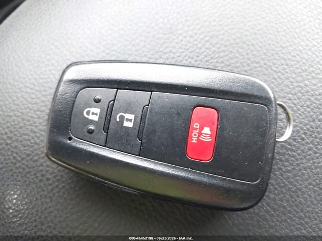 2025 TOYOTA RAV4 HYBRID XLE 11