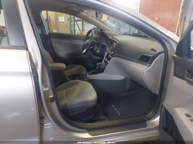 2020 HYUNDAI ELANTRA SE 5