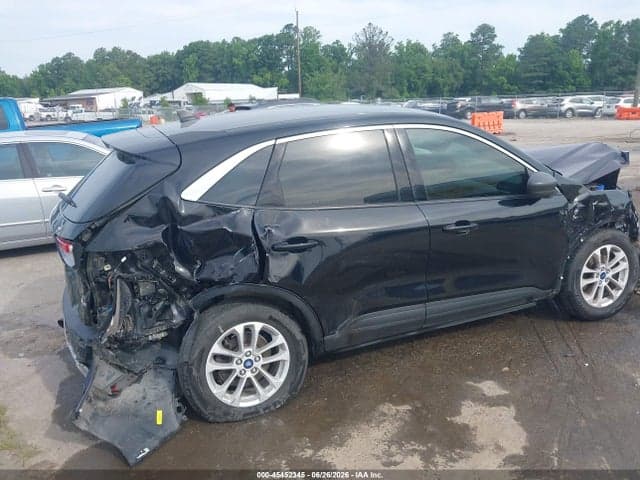 2022 FORD ESCAPE SE 4