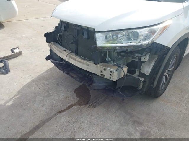 2019 TOYOTA HIGHLANDER XLE 6