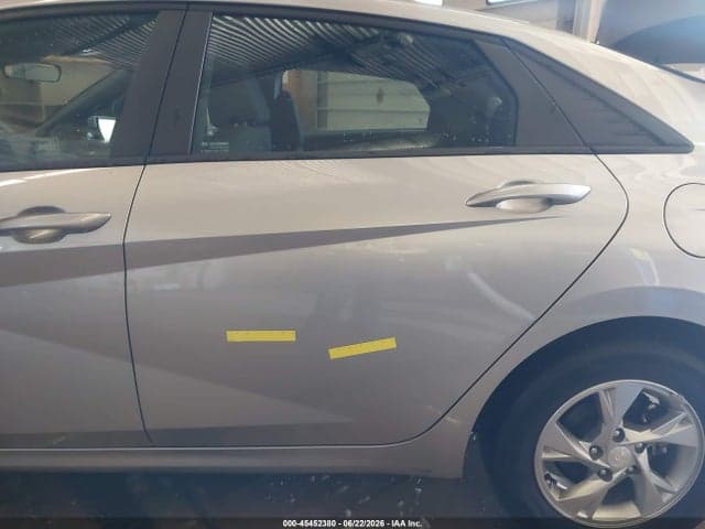 2021 HYUNDAI ELANTRA SE 12