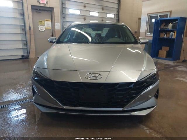 2021 HYUNDAI ELANTRA SE 17