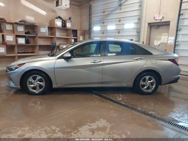 2021 HYUNDAI ELANTRA SE 19