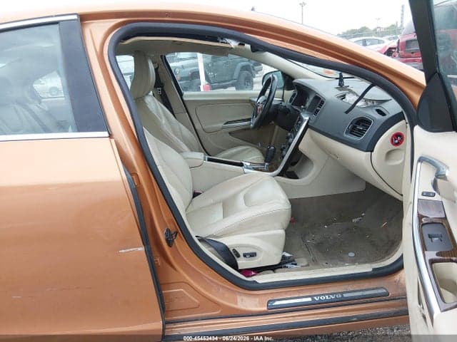 2011 VOLVO S60 T6 5