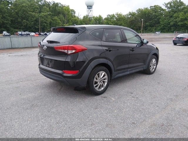 2018 HYUNDAI TUCSON SE 4