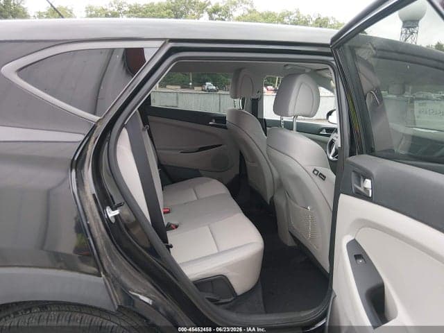 2018 HYUNDAI TUCSON SE 7
