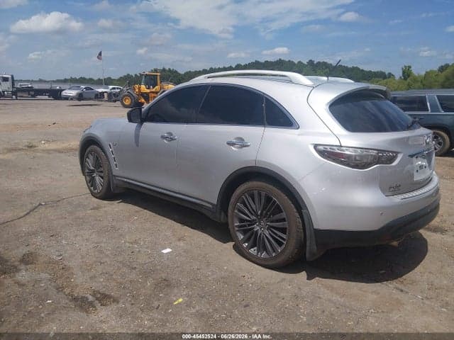 2017 INFINITI QX70 3