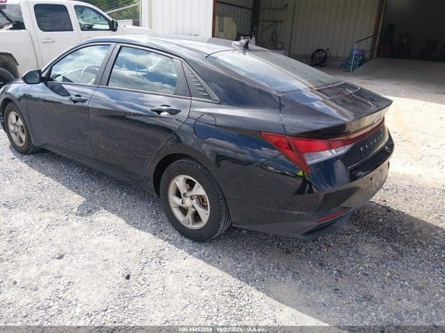 2023 HYUNDAI ELANTRA SE 3
