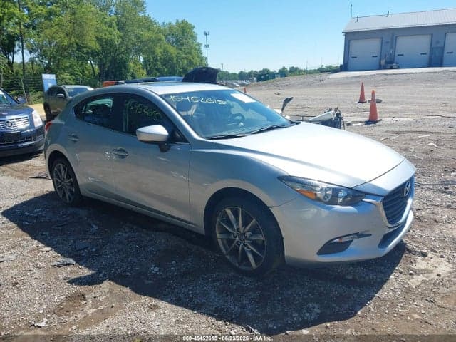 2018 MAZDA MAZDA3 TOURING 1