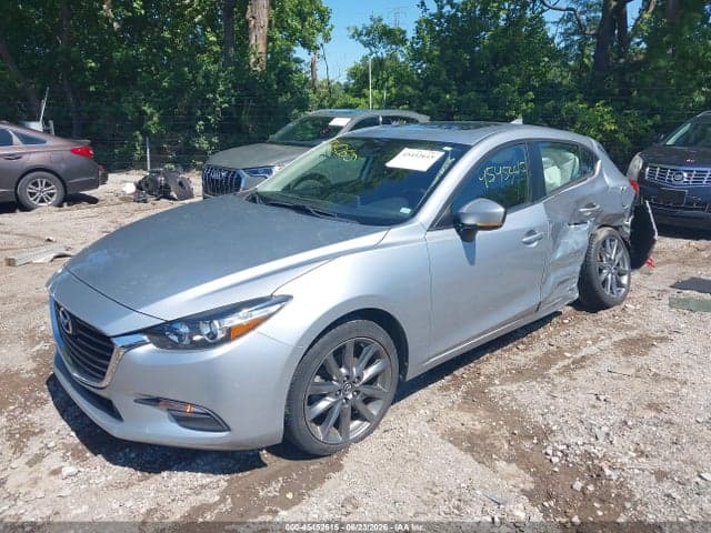 2018 MAZDA MAZDA3 TOURING 2