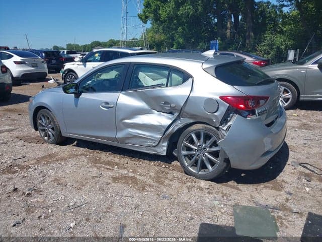 2018 MAZDA MAZDA3 TOURING 3