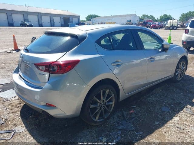 2018 MAZDA MAZDA3 TOURING 4