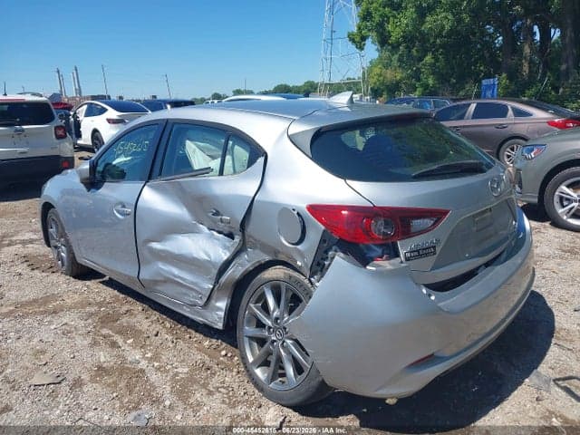 2018 MAZDA MAZDA3 TOURING 6