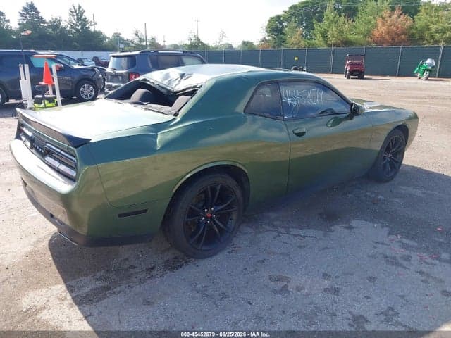 2018 DODGE CHALLENGER SXT 4