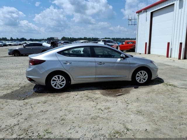 2020 HYUNDAI ELANTRA SE 13