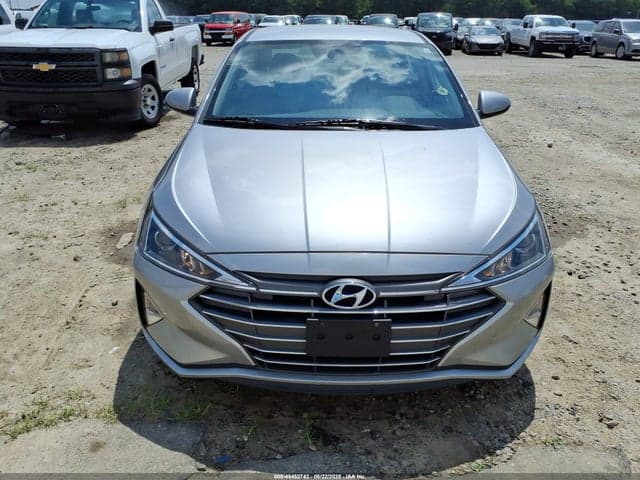 2020 HYUNDAI ELANTRA SE 6