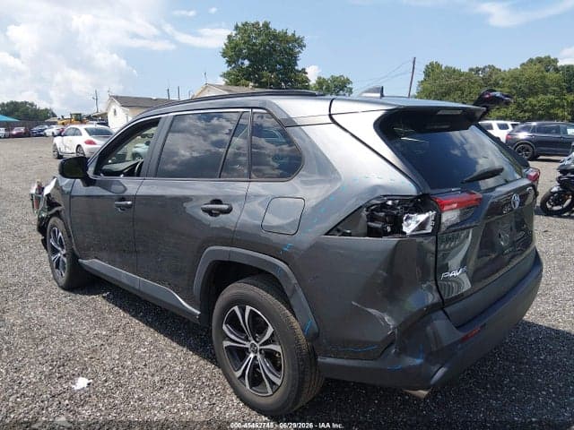 2019 TOYOTA RAV4 LE 3
