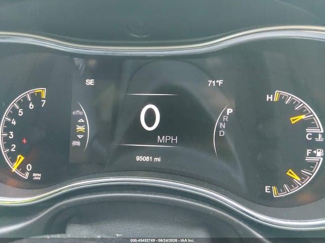 2019 JEEP GRAND CHEROKEE LAREDO E 4X4 7