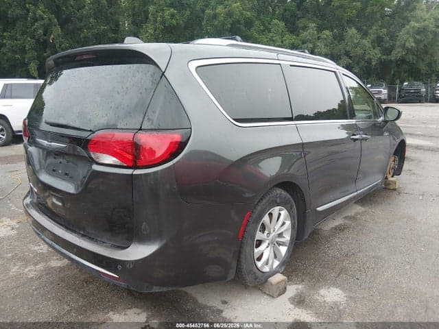 2019 CHRYSLER PACIFICA TOURING L 4