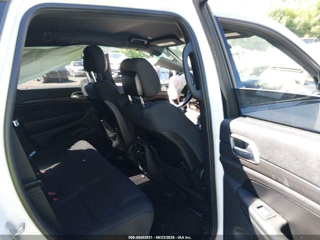 2018 JEEP GRAND CHEROKEE LAREDO E 4X4 8
