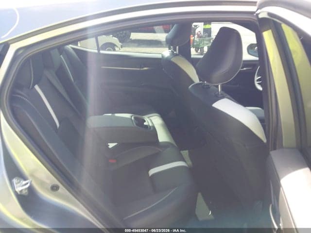 2025 TOYOTA CAMRY SE 8